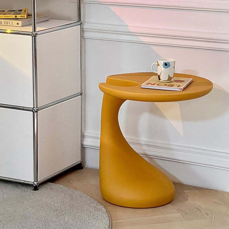 Creative c-shape coffee tables in glass