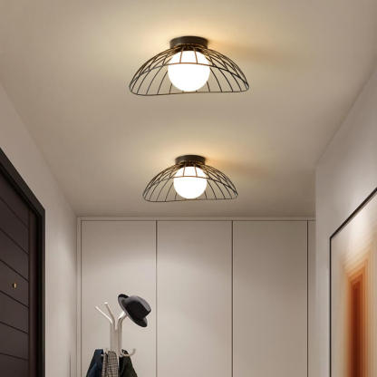 Scandinavian Iron Flower Diamond Light