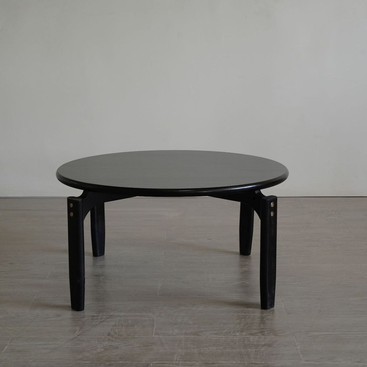 Minimalist Round Wood 4-Leg Coffee Table — Black