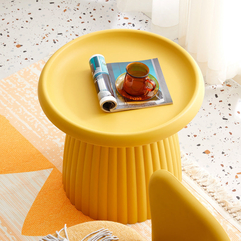 Contemporary Cone Lace Plastic Coffee Table — Gray