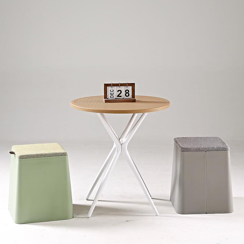 Minimalist Cross Frame Plastic Outdoor Coffee Table — White