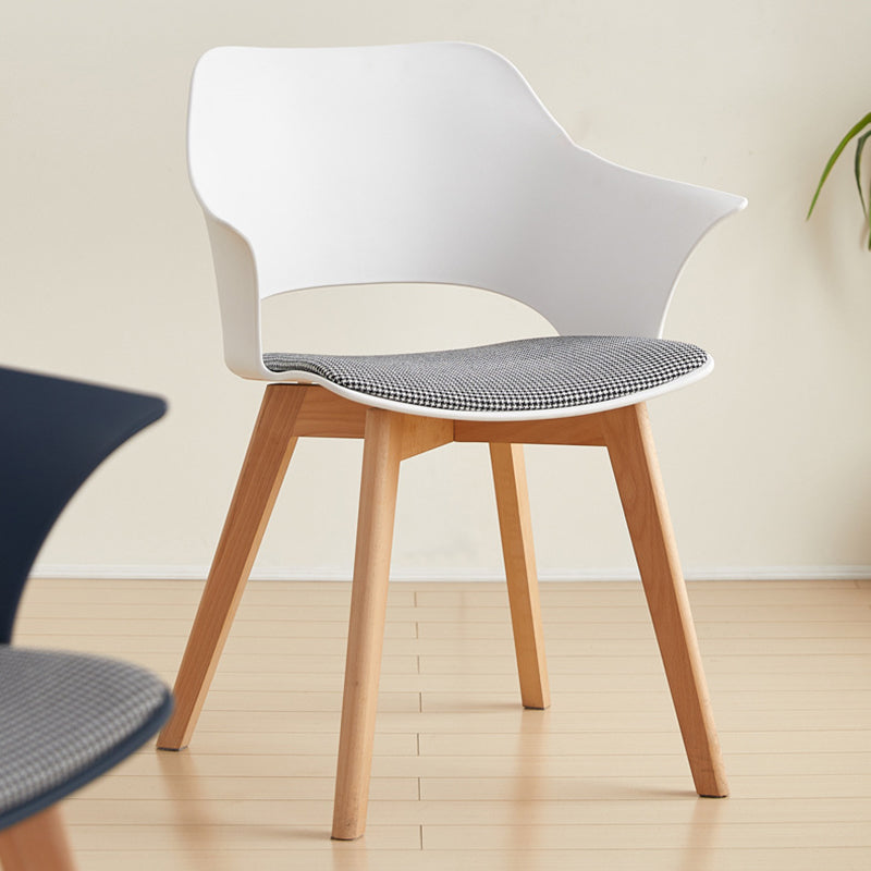 Nordic Curved Plastic Wood-Leg Dining Armchair