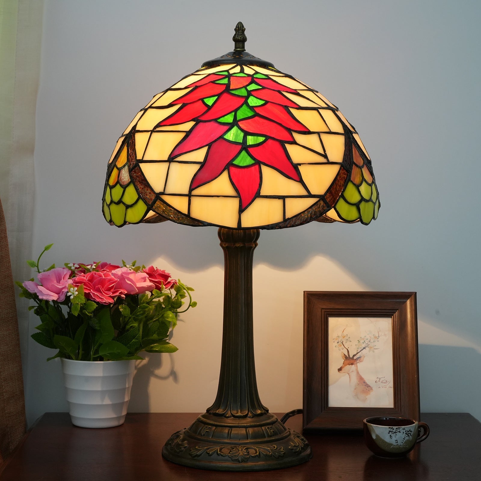 Stained tiffany glass table lamps — 220V-240V (UK/AU)