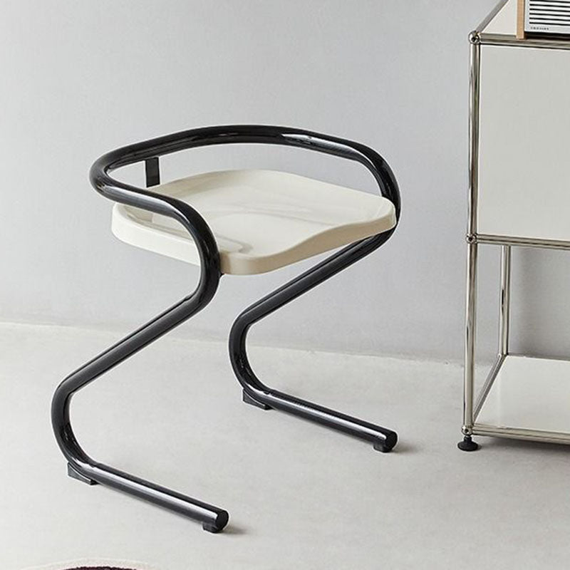 Mid-Century Curved Metal Dining Chair — Black Bracket / Green Chair Seat