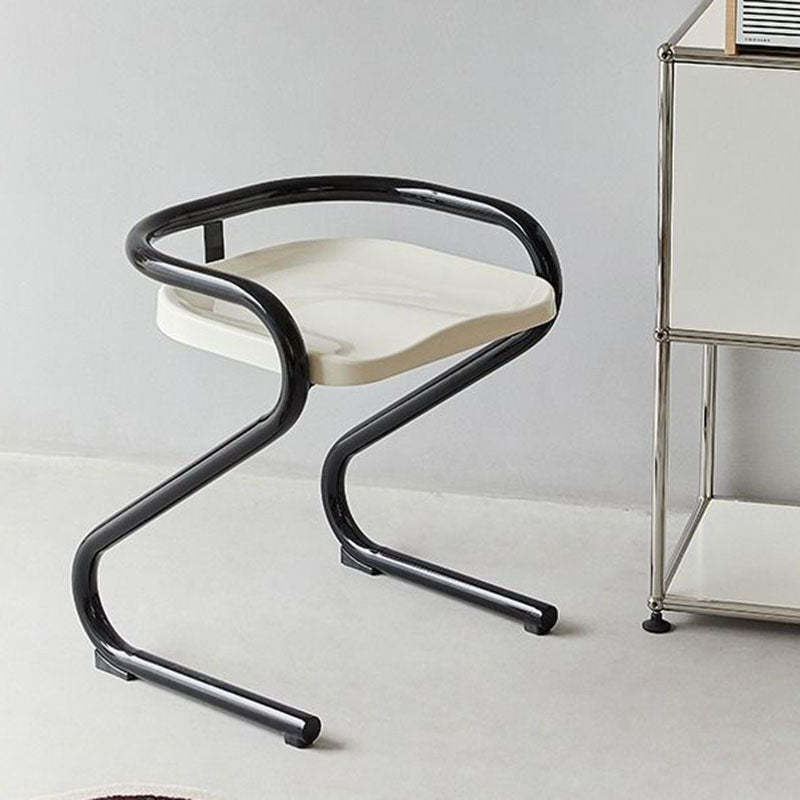 Mid-Century Curved Metal Dining Chair — Black Bracket / Green Chair Seat