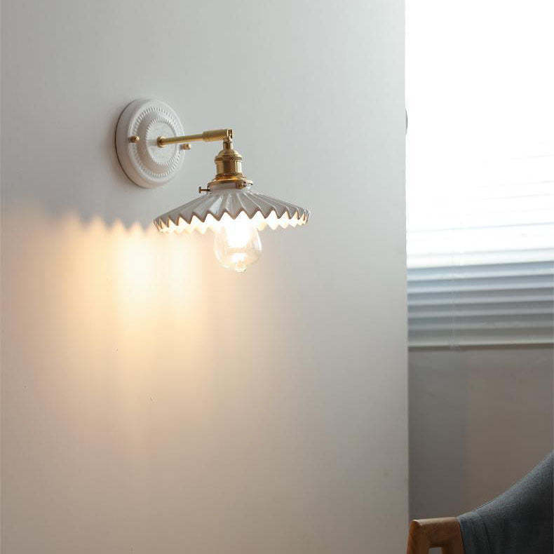 Vintage Japanese Ceramic Brass Sconce — B / 220V-240V For UK/AU