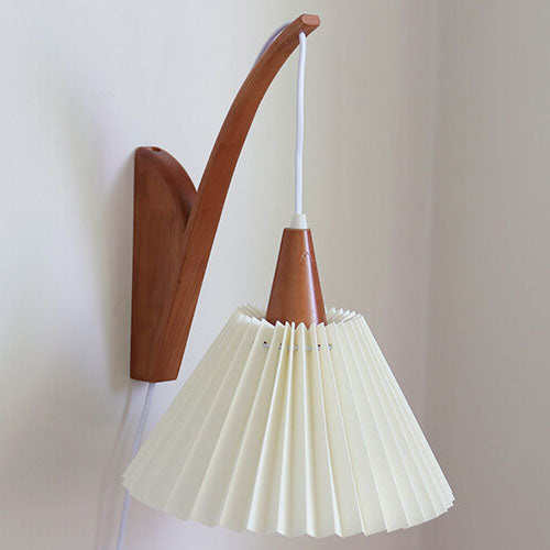 Japanese Solid Wood Pleated Fabric Umbrella Wall Sconce — Log Lamp Arm + Yellow Fabric Lampshade / 110V-120V For US/CA