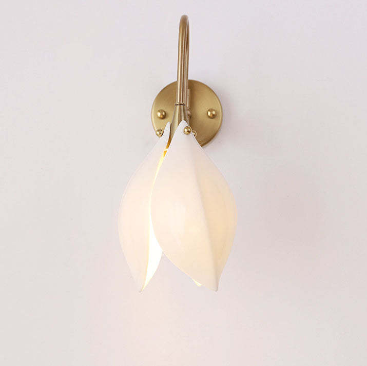 Retro Ceramic Magnolia Flower Iron Wall Sconce