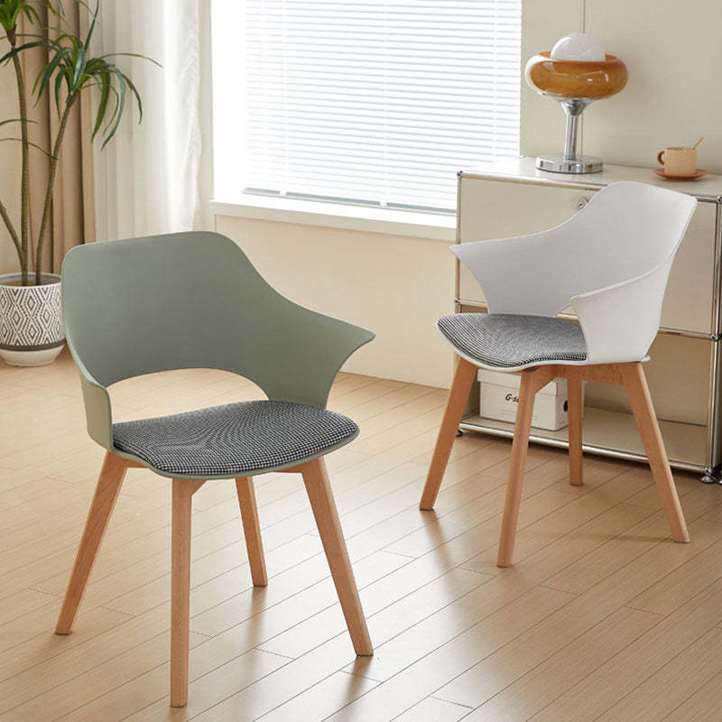 Nordic Curved Plastic Wood-Leg Dining Armchair