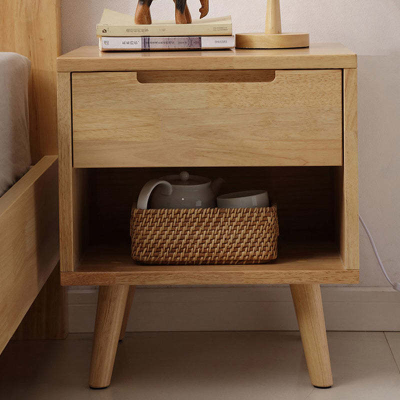 Scandinavian Solid Wood 1-Drawer Nightstand — Original Wood Color