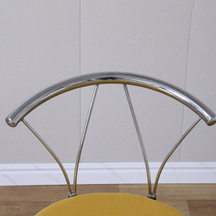 Nordic Curved-Back Iron Fabric Dining Chair
