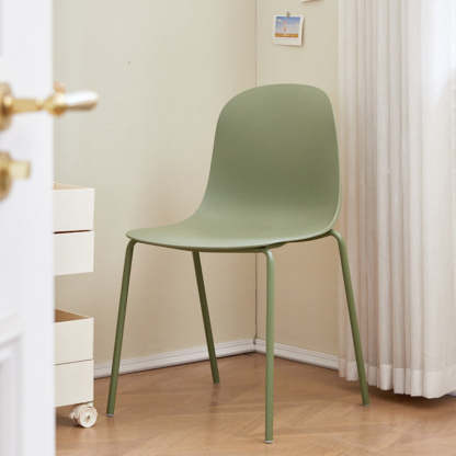 Minimalist Plastic Curved Dining Chair