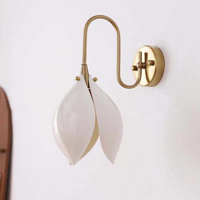 Retro Ceramic Magnolia Flower Iron Wall Sconce
