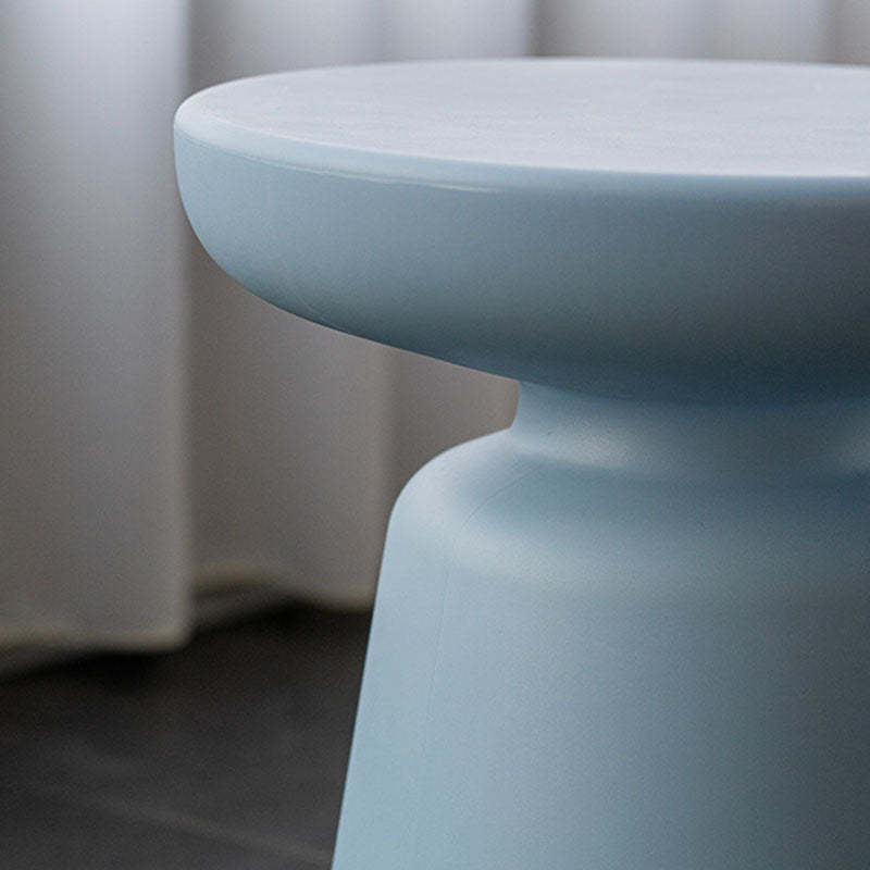 Minimalist Round Plastic Coffee Table