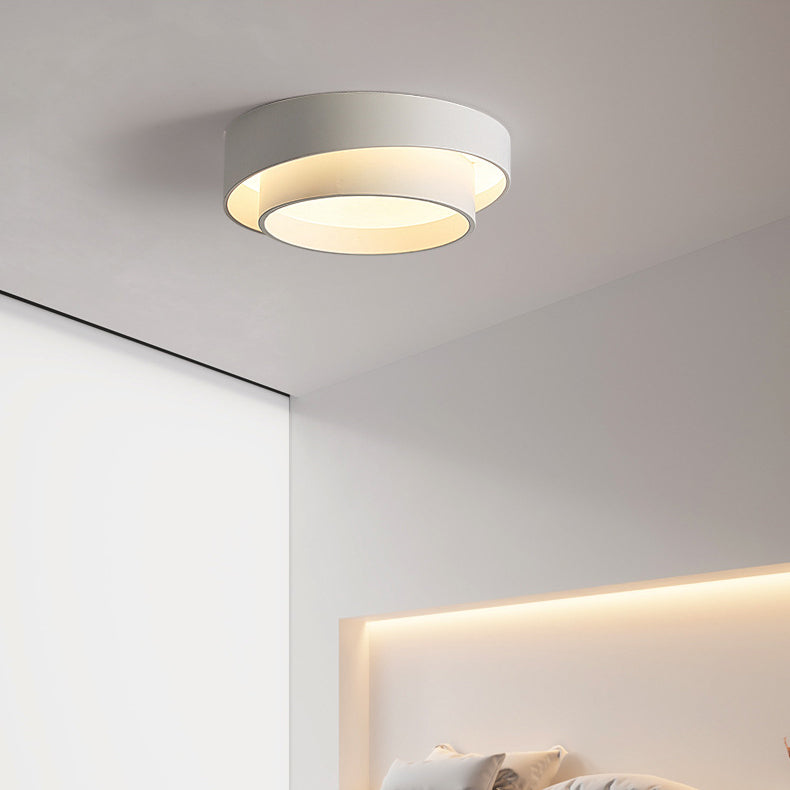 Minimalist Overlapping Round LED Flush Mount Light