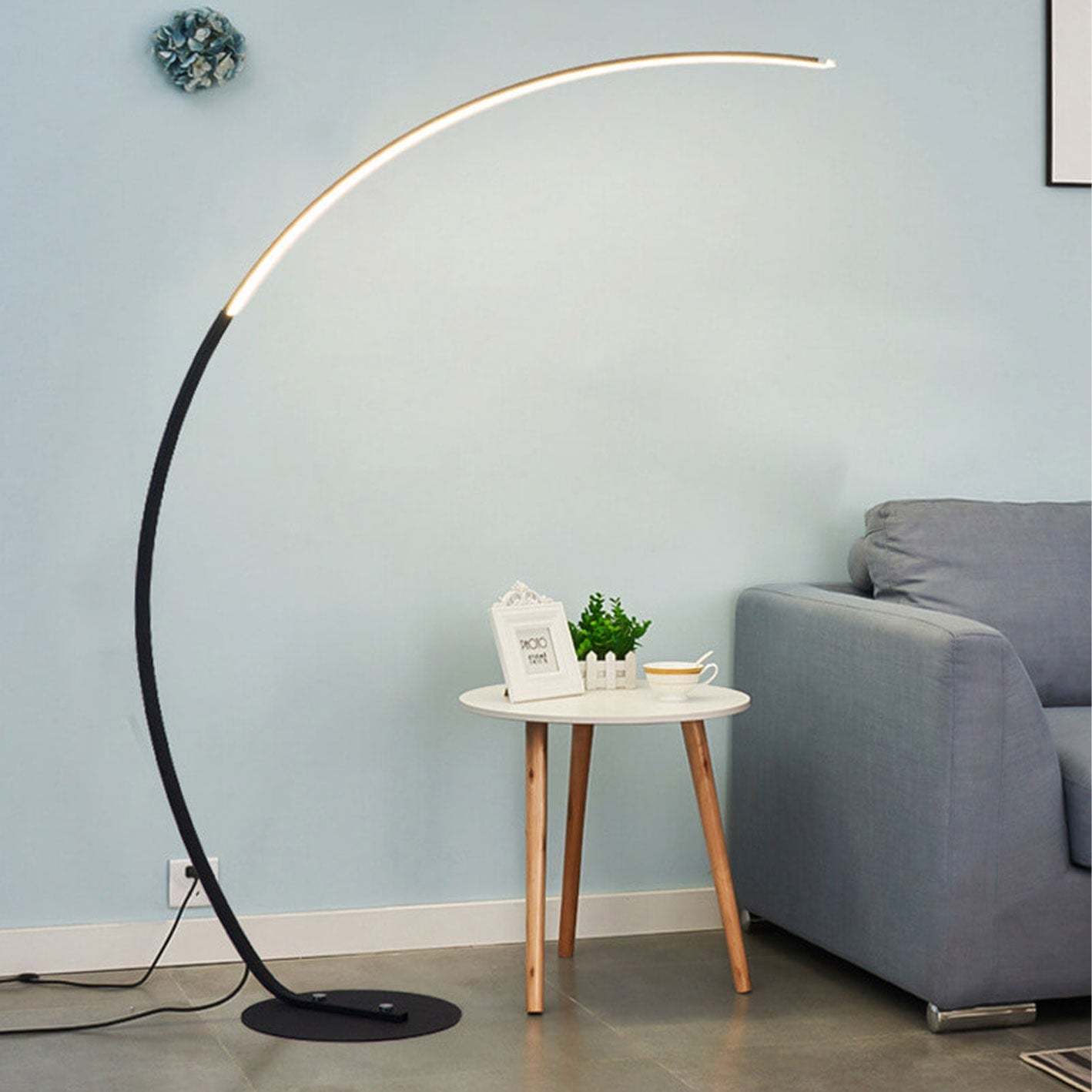 Minimalist Curved Line LED Aluminum Floor Lamp — White / Infinitely Dimmable / 110V-120V For US/CA