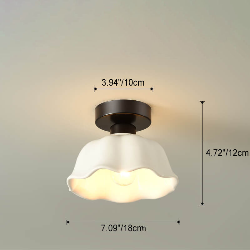 Scandinavian Iron Flower Diamond Light