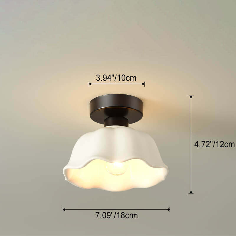 Scandinavian Iron Flower Diamond Light