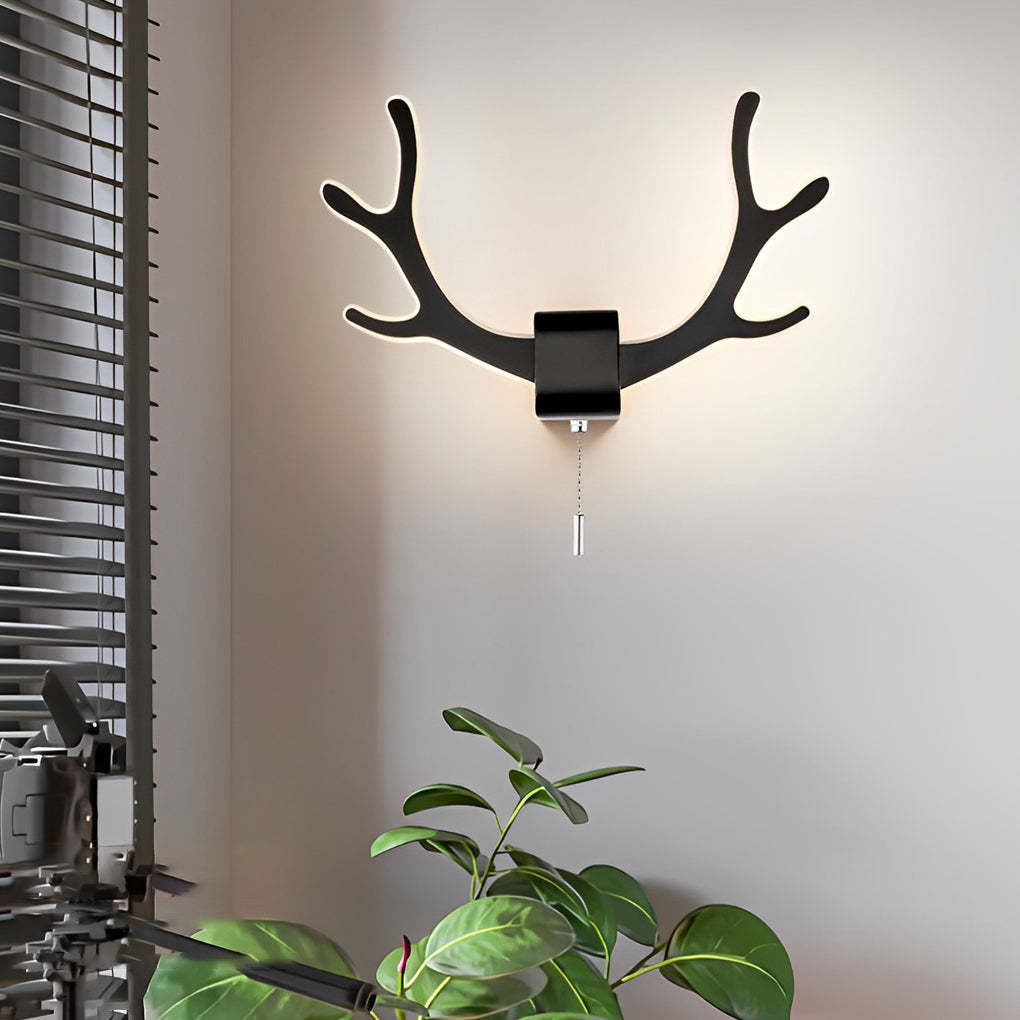 Antler Iron Nordic Pull-Switch Wall Lamp