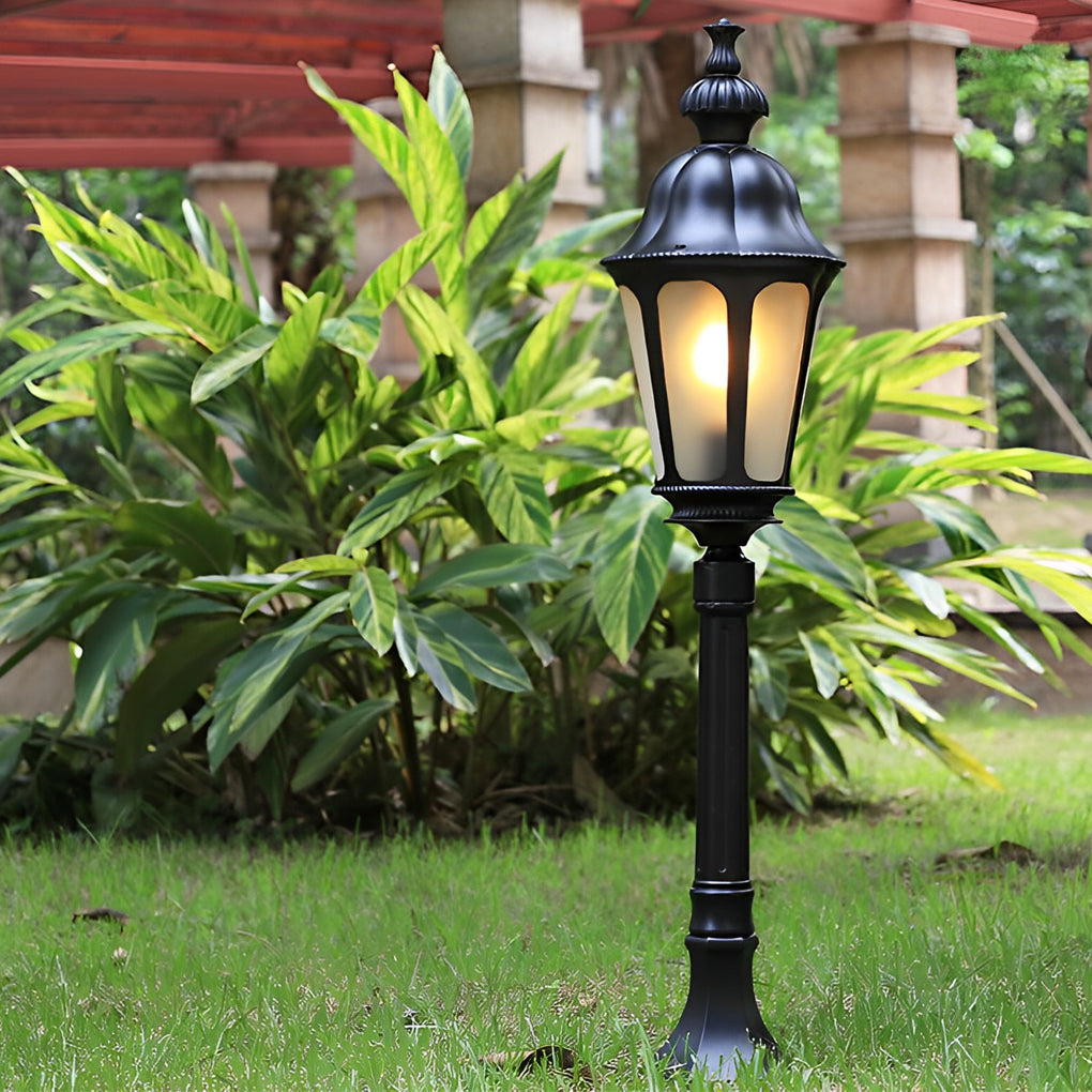 Elegant European Black LED Outdoor Path Lamp Post