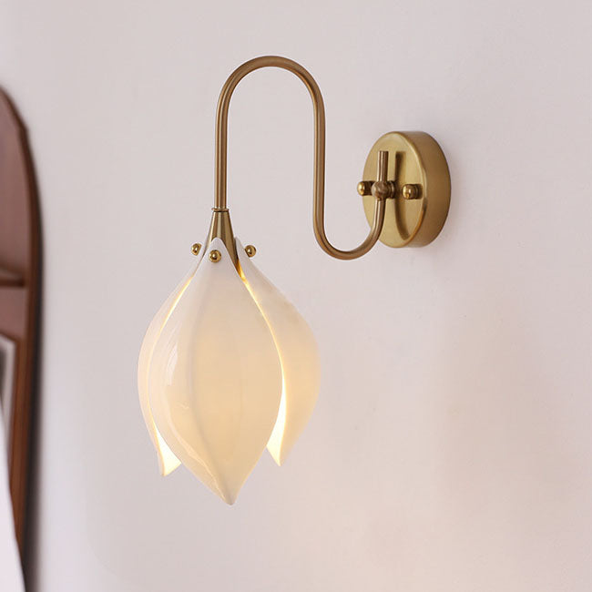 Retro Ceramic Magnolia Flower Iron Wall Sconce