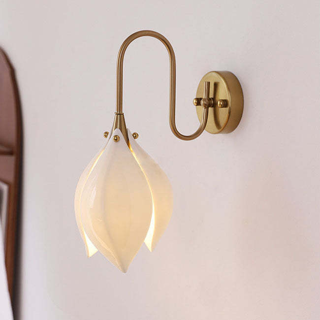 Retro Ceramic Magnolia Flower Iron Wall Sconce