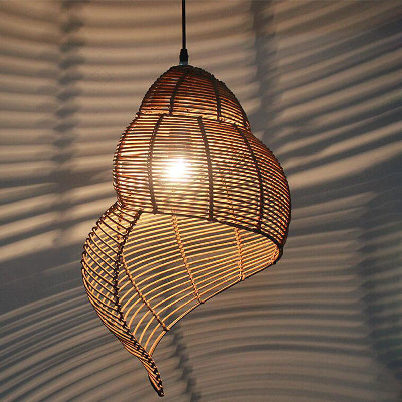Japanese conch pendant lighting in rattan — 9.84" W x 39.37" L x 13.78" H / Beige / 220V-240V (UK/AU)