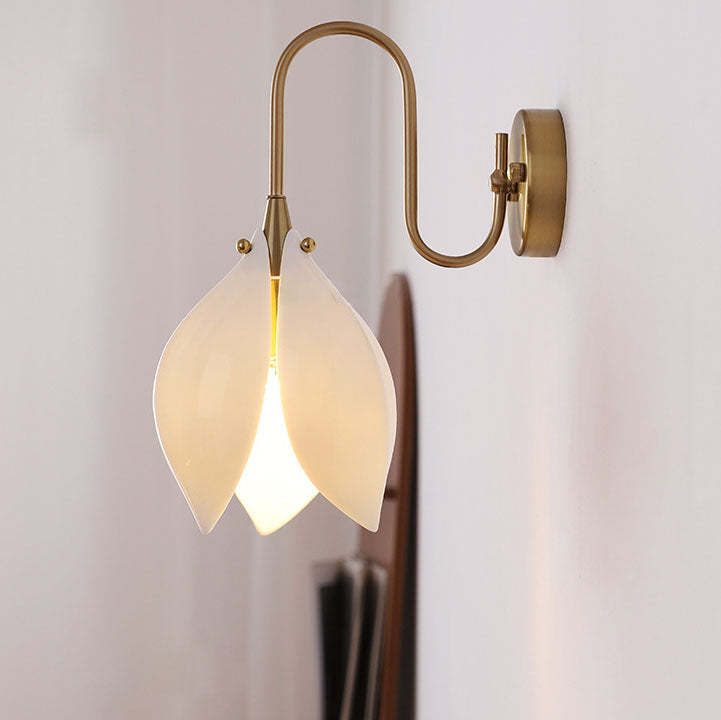 Retro Ceramic Magnolia Flower Iron Wall Sconce