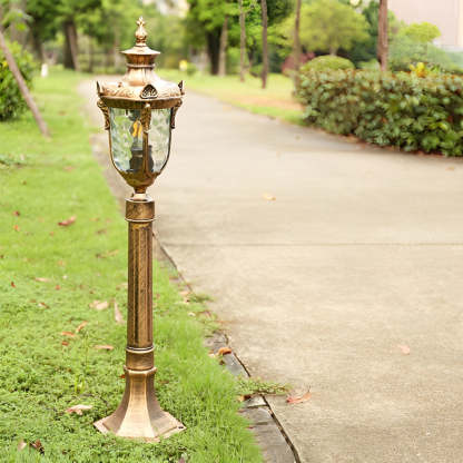 European-Style Waterproof Outdoor Lawn Lamp Elegant Pathway Lighting-Lighom