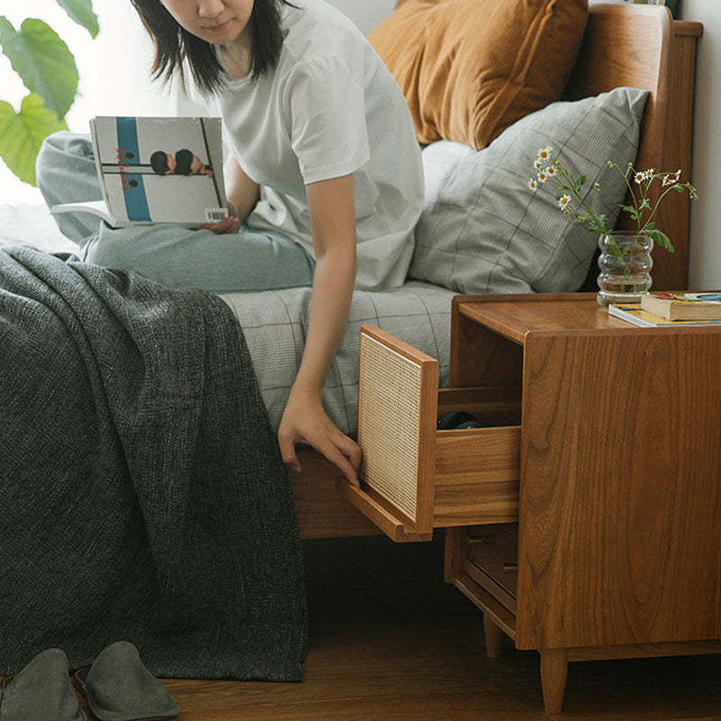 Retro Solid Wood 2-Drawer Nightstand