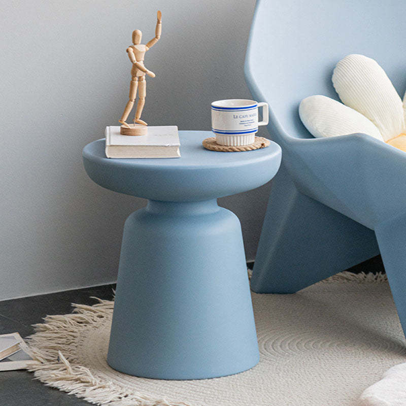 Minimalist Round Plastic Coffee Table — Gray