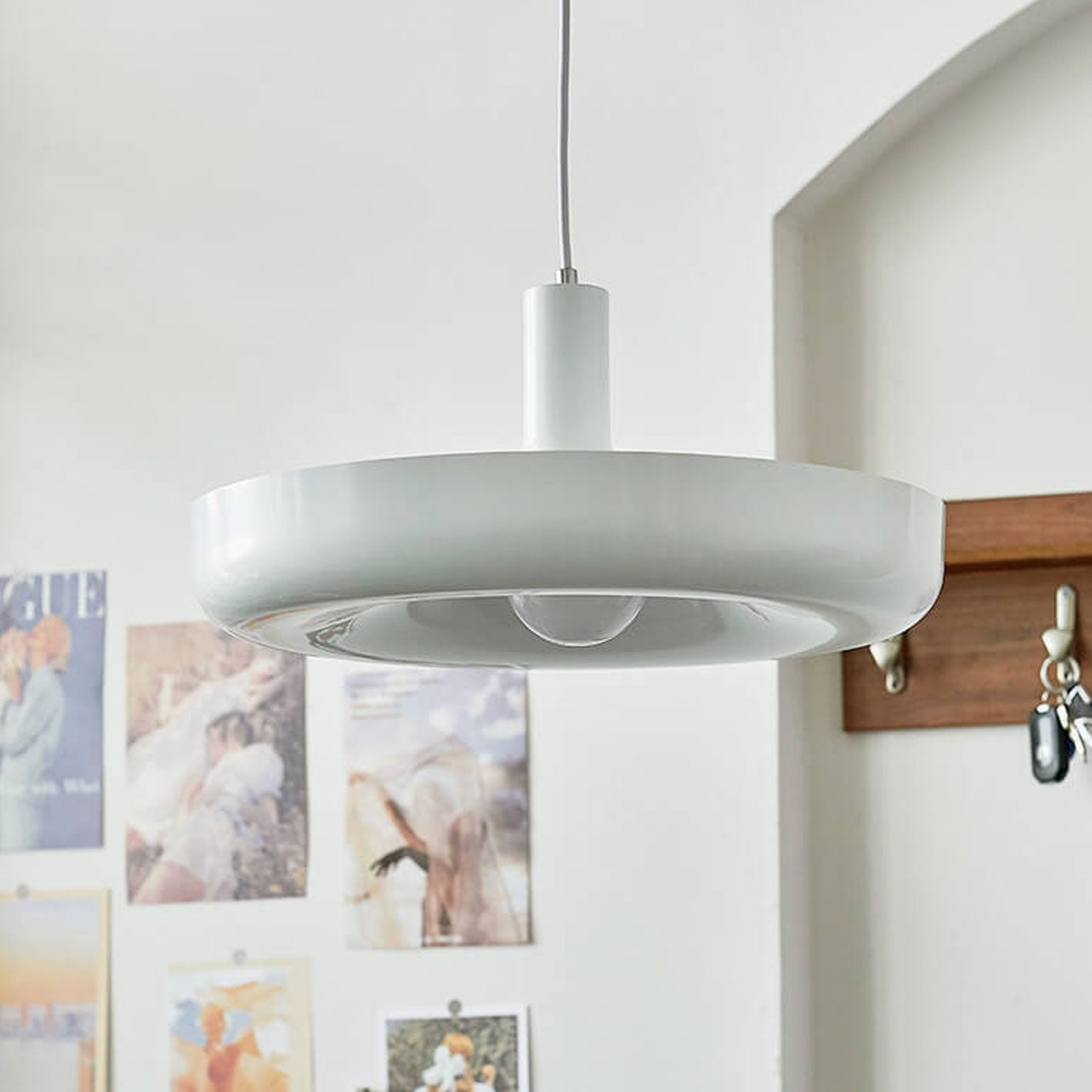 Nordic Minimalist UFO Metal Disc Pendant Light — Red / 220V-240V For UK/AU