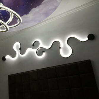 Modern Aluminum Snake Curved LED Sconce