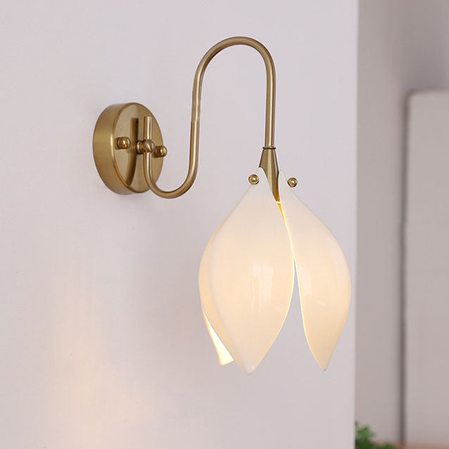 Retro Ceramic Magnolia Flower Iron Wall Sconce
