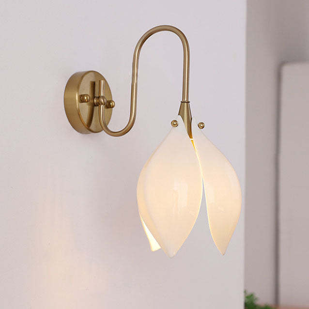 Retro Ceramic Magnolia Flower Iron Wall Sconce