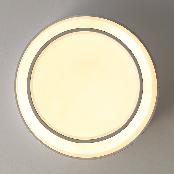 Minimalist Overlapping Round LED Flush Mount Light