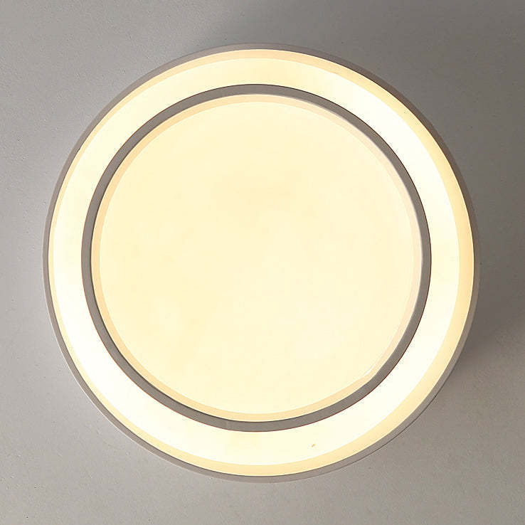 Minimalist Overlapping Round LED Flush Mount Light