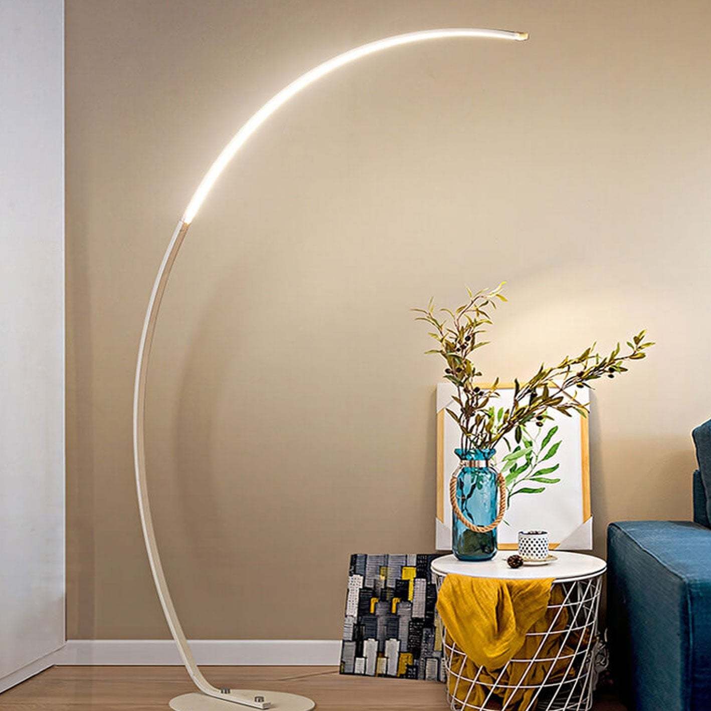 Minimalist Curved Line LED Aluminum Floor Lamp — Black / Warm Light (3000K) / 110V-120V For US/CA