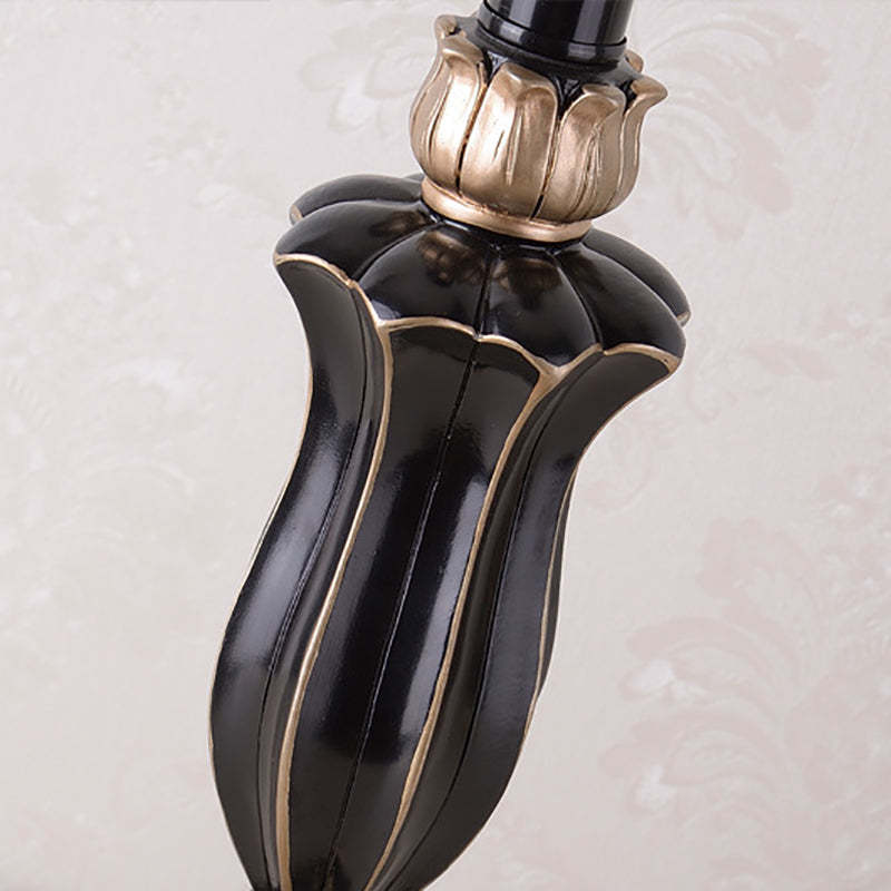 European Court Resin Fabric Table Lamp