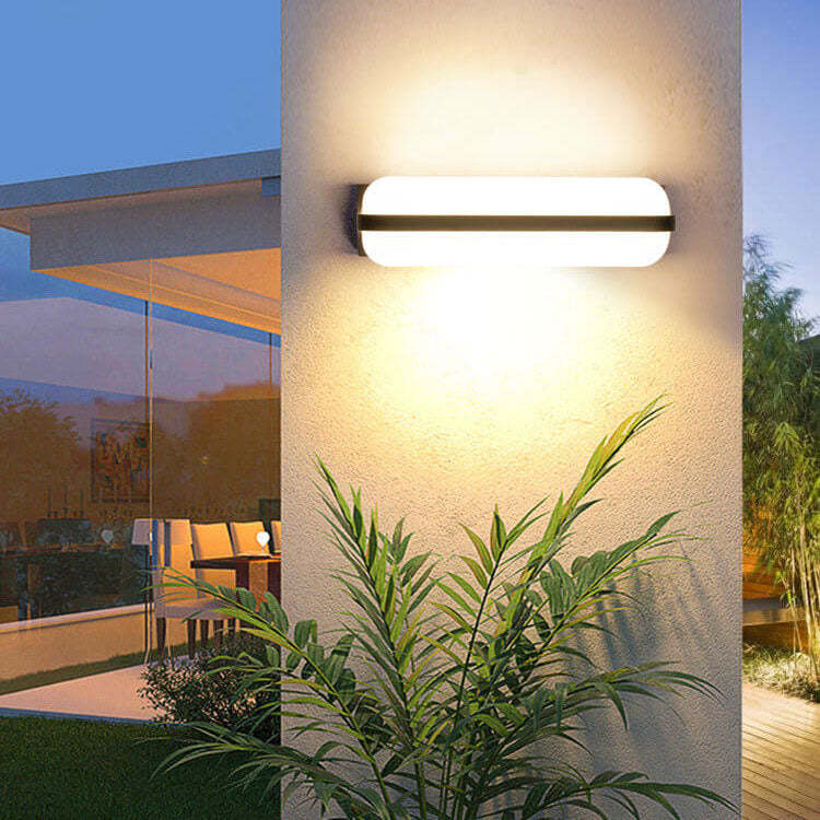 European Retro Die-Cast Aluminum Patio Wall Sconce