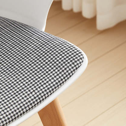Nordic Curved Plastic Wood-Leg Dining Armchair