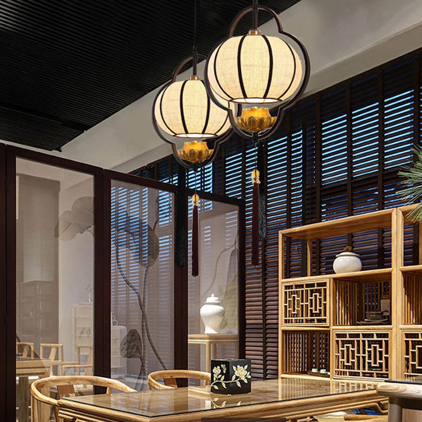 Chinese Retro Luxury Wrought Iron Pendant Light