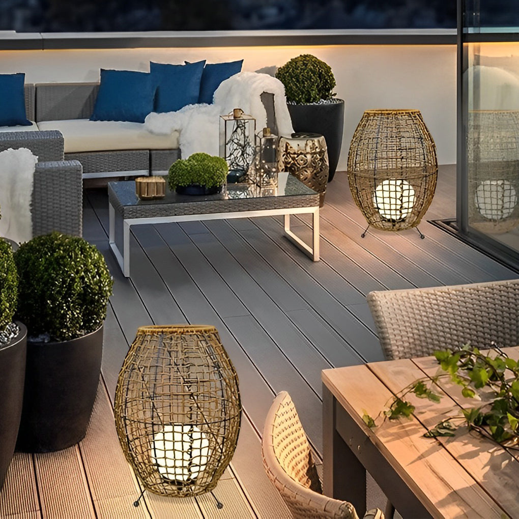 Waterproof Handmade Rattan LED Rustic Solar Floor Lamp