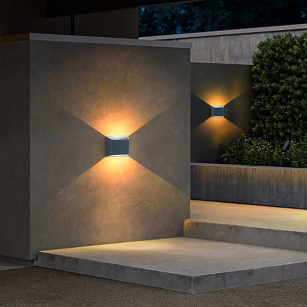 Metal outdoor wall lighting in gray