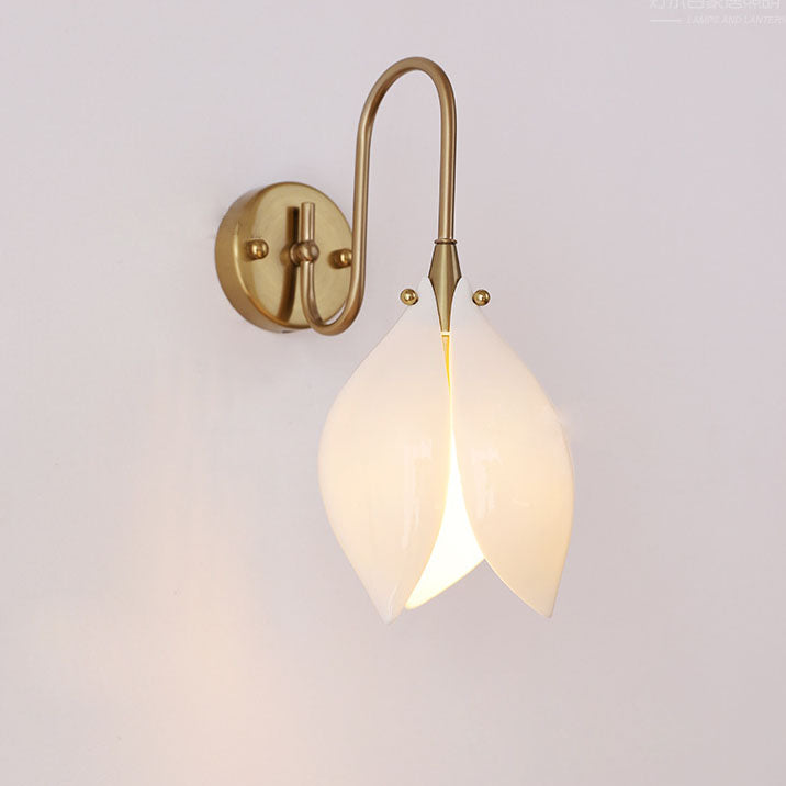 Retro Ceramic Magnolia Flower Iron Wall Sconce