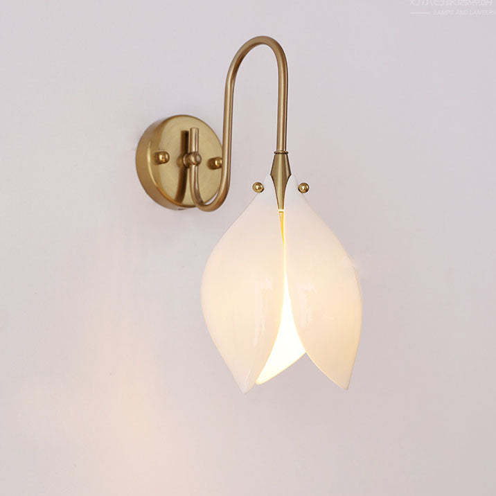 Retro Ceramic Magnolia Flower Iron Wall Sconce