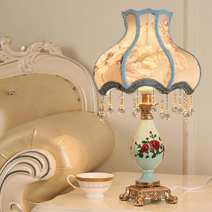 European Retro Carved Resin Fabric Alloy Lamp