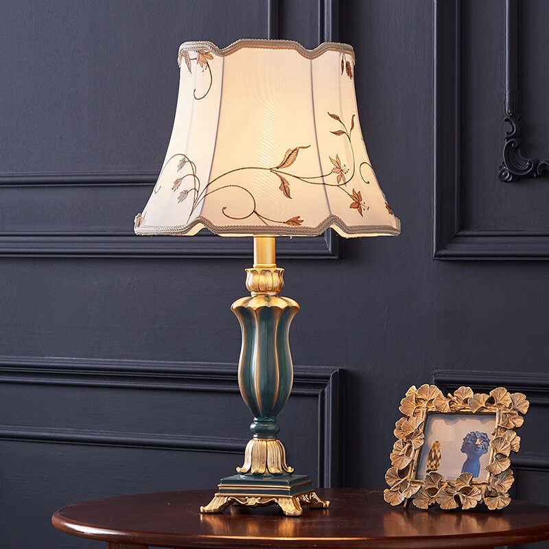 Classical Round Fabric Resin Table Lamp
