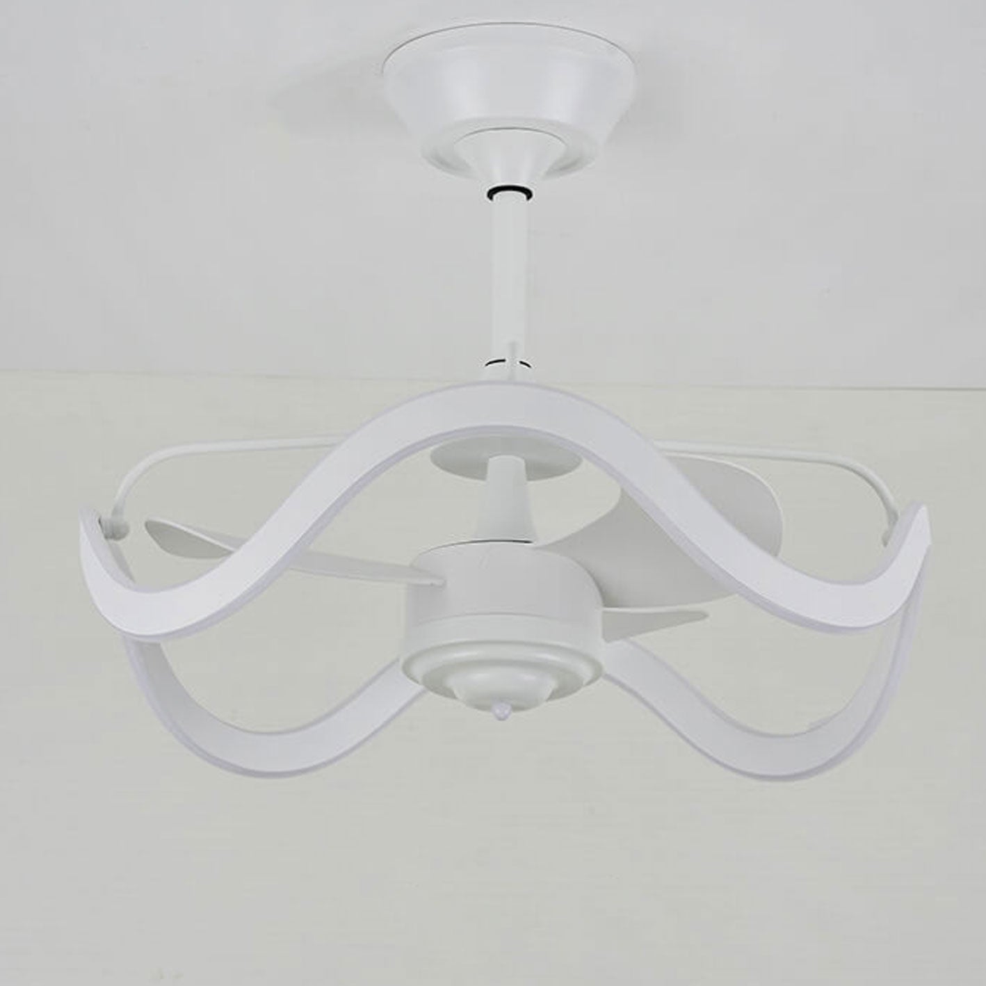 Modern Circular Silent Inverter Ceiling Fan Light