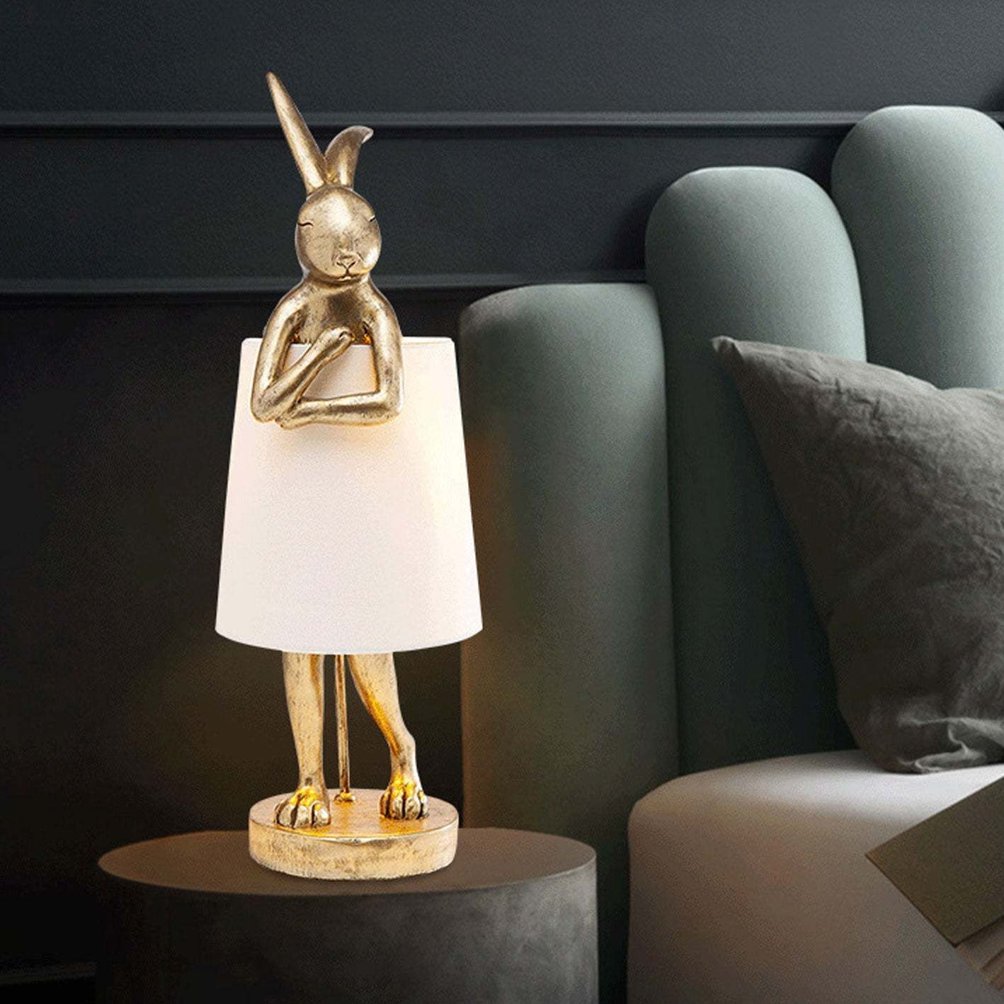 Nordic Apron Rabbit Resin Table Lamp